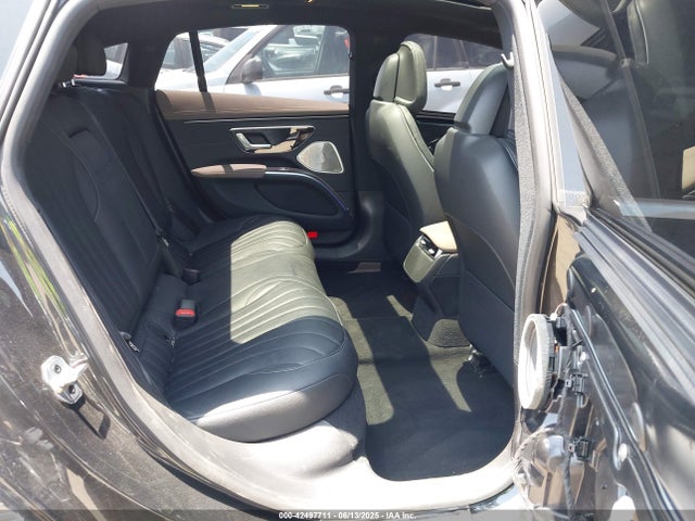 W1KCG2DB4PA033240 Mercedes-Benz ed