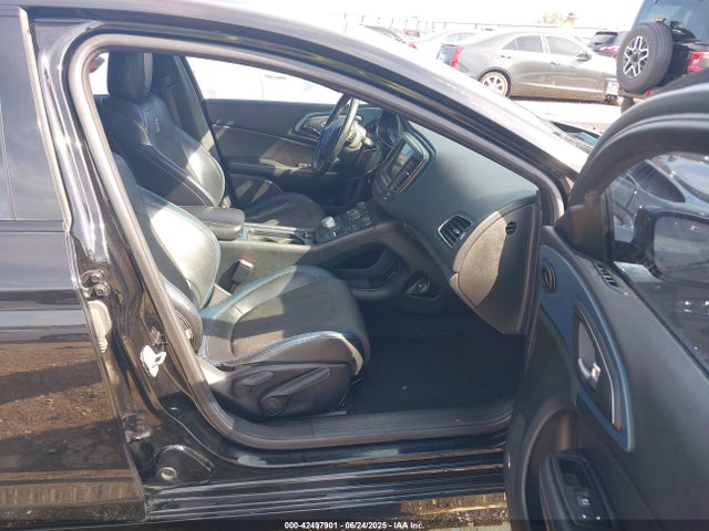 1C3CCCBB9FN537633 Chrysler 2015