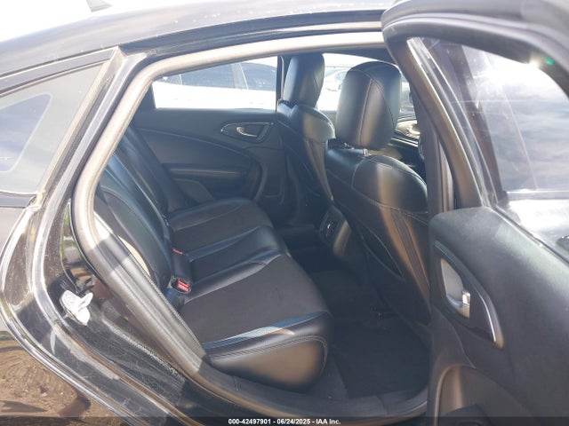1C3CCCBB9FN537633 Chrysler 2015