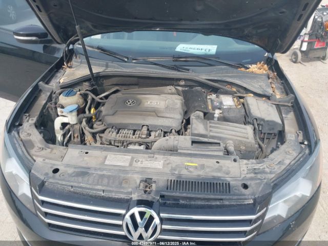 1VWAT7A37FC004161 Volkswagen Passat 1.8t Wolfsburg Edition
