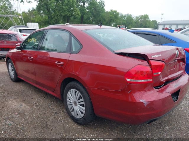 2015 VOLKSWAGEN PASSAT 1VWAT7A37FC074064 Photo 2