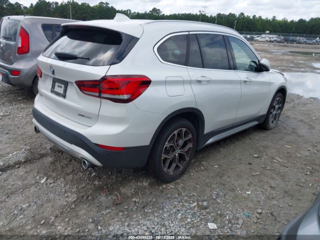 2021 BMW X1 WBXJG9C09M5T94206 Photo 3