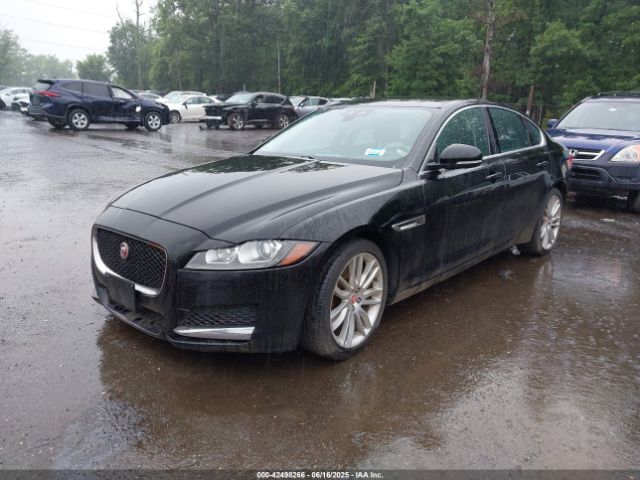 2016 JAGUAR XF SAJBK4BV9GCY11809 Photo 1