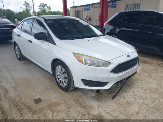 2015 FORD FOCUS 1FADP3E21FL372842