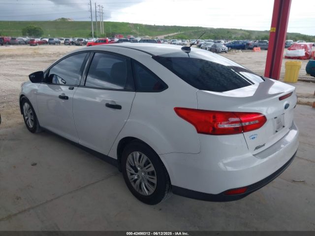 2015 FORD FOCUS 1FADP3E21FL372842 Photo 2