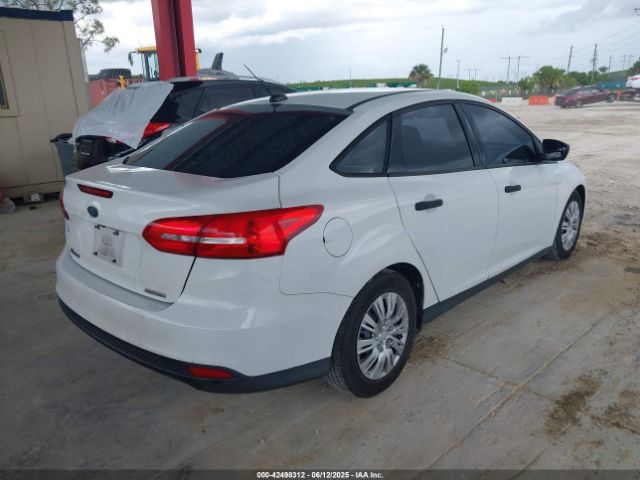2015 FORD FOCUS 1FADP3E21FL372842 Photo 3