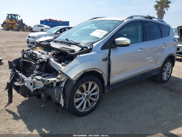 1FMCU0J9XHUA63203 Ford Escape Titanium