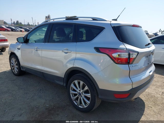 1FMCU0J9XHUA63203 Ford Escape Titanium