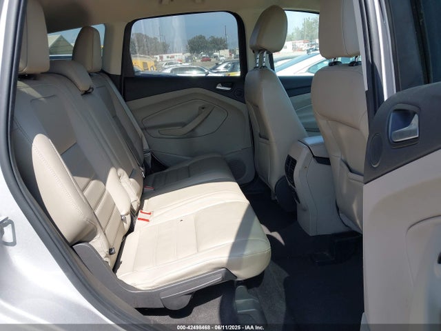 1FMCU0J9XHUA63203 Ford Escape Titanium