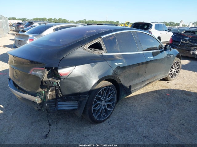 2018 TESLA MODEL 3 5YJ3E1EA7JF007617 Photo 3