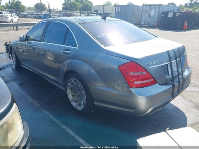2013 MERCEDES-BENZ S 550 WDDNG7DB3DA493412 Photo 2