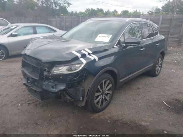 2019 LINCOLN MKC 5LMCJ3D99KUL07269 Photo 1