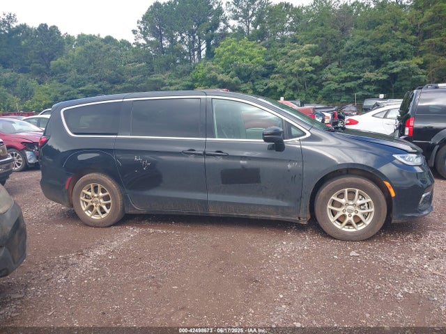 2C4RC1BG5PR560126 Chrysler Pacifica Touring L