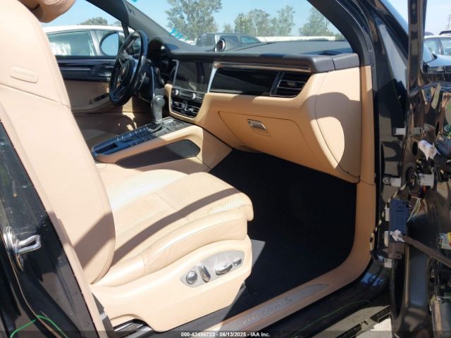 2020 PORSCHE MACAN WP1AB2A59LLB32454 Photo 4