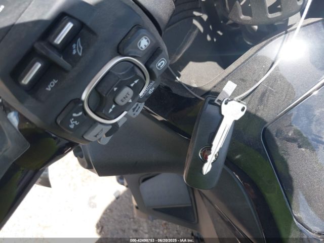 2024 HONDA GL1800 JH2SC7956RK600571 Photo 10