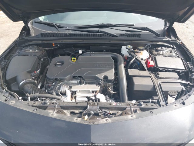 1G1ZD5ST7SF130818 Chevrolet Malibu Fwd 1lt