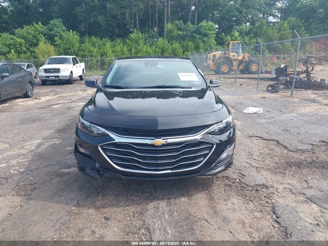 1G1ZD5ST7SF130818 Chevrolet Malibu Fwd 1lt