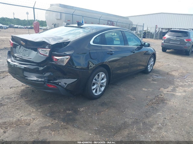 1G1ZD5ST7SF130818 Chevrolet Malibu Fwd 1lt