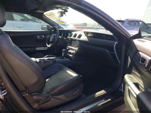 Ford 2.3l 4v premium fuel 2017 1FATP8UH9H5266676 Image 5