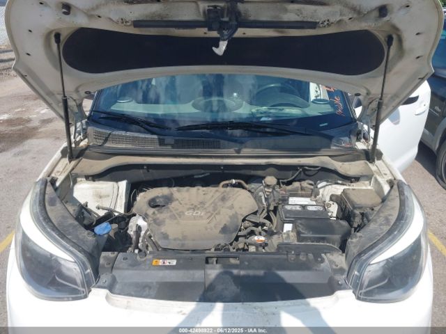 KNDJN2A24F7221196 KIA Soul