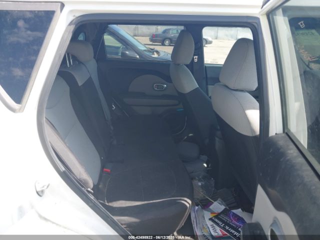 KNDJN2A24F7221196 KIA Soul
