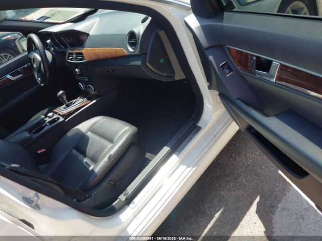 2012 MERCEDES-BENZ C 300 WDDGF8BB3CR195687 Photo 4