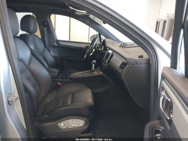 WP1AF2A53HLB60570 Porsche Macan