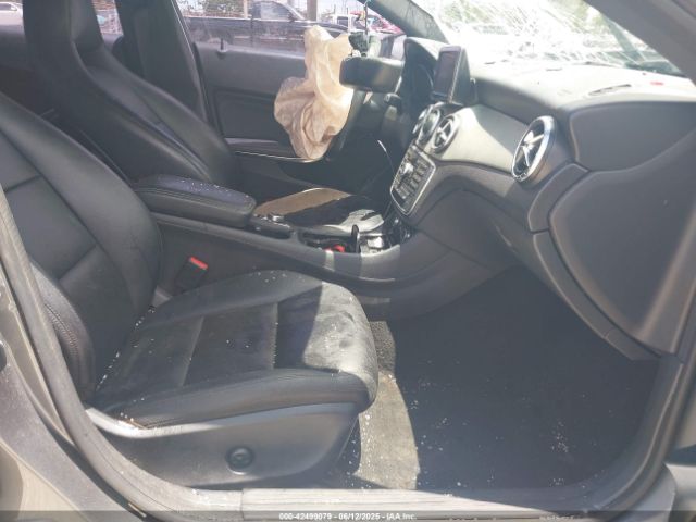 WDDSJ4EB7EN046948 Mercedes-Benz CLA 250
