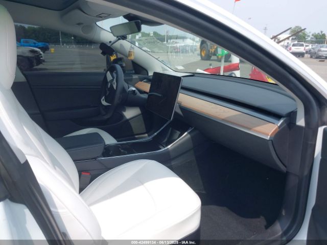 2019 TESLA MODEL 3 5YJ3E1EB2KF452003 Photo 4