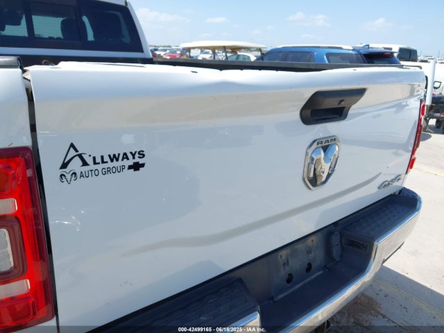 RAM 2019 2019 3C6UR5HLXKG621237 Image 17
