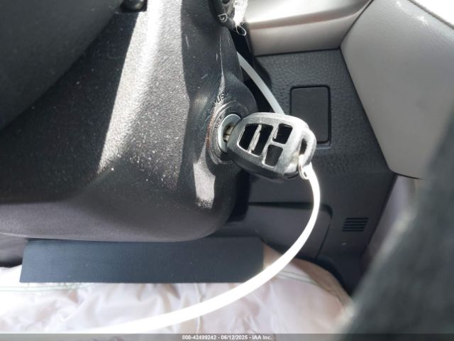 2T3WFREV1FW175895 Toyota Rav4 Xle