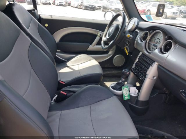 2006 MINI COOPER S WMWRH33546TL93272 Photo 4