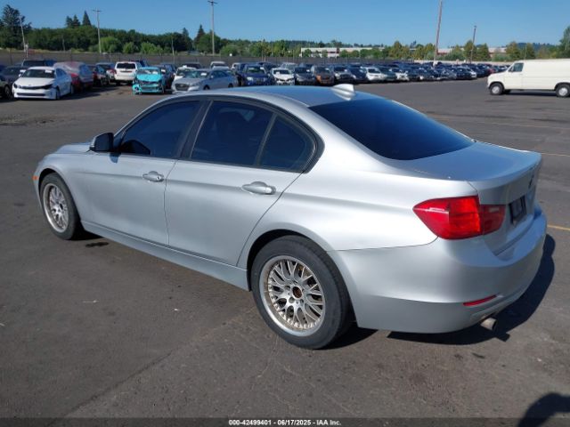 2014 BMW 320I WBA3C3G50ENR25053 Photo 2