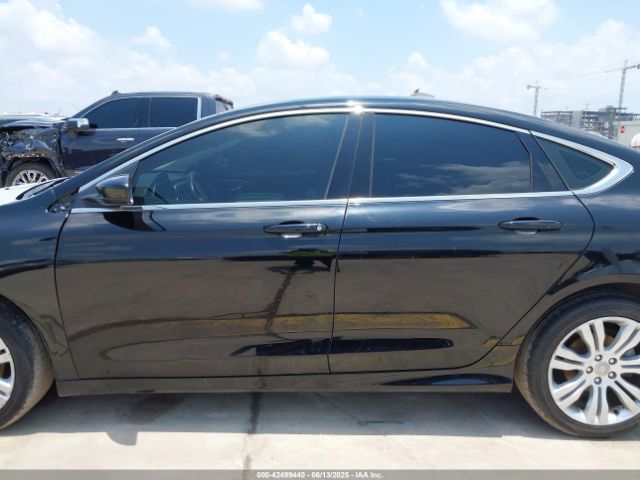 1C3CCCAB7FN556201 Chrysler 2015
