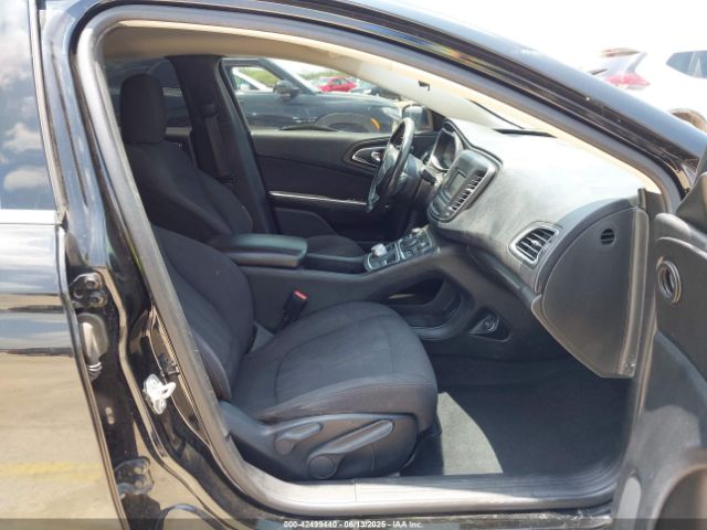 1C3CCCAB7FN556201 Chrysler 2015