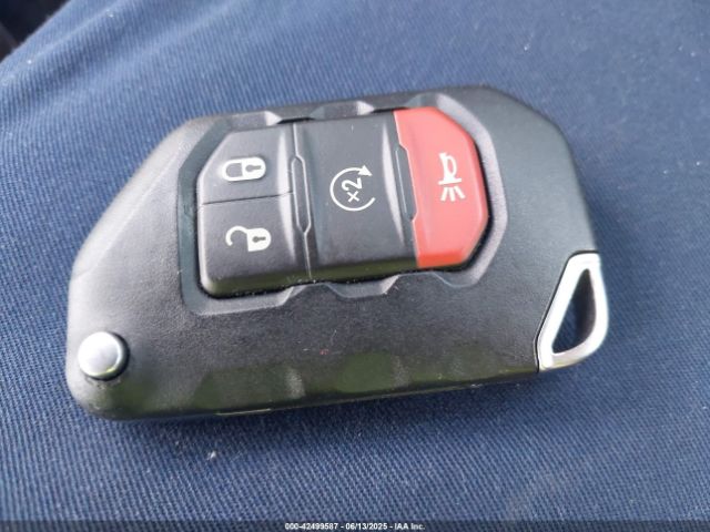 2023 JEEP GLADIATOR 1C6HJTAGXPL543319 Photo 10
