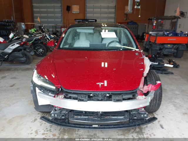 42499684 :رقم المزاد ، 5YJ3E1EA2SF881830 vin ، 2025 Tesla Model 3 Long Range Rear-wheel Drive مزاد بيع
