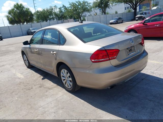1VWAT7A3XFC050826 Volkswagen Passat 1.8t Wolfsburg Edition