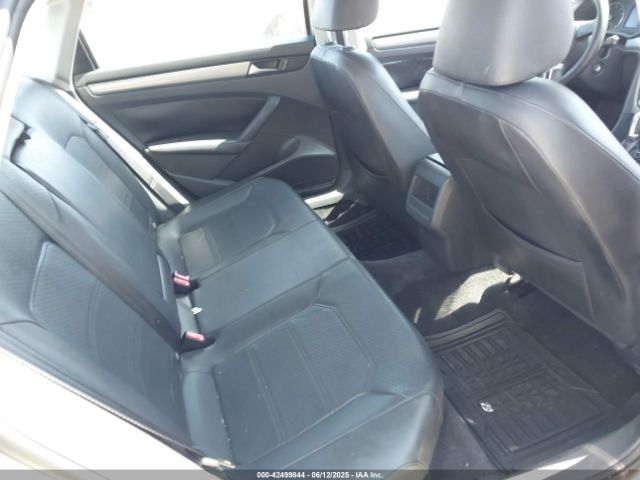 1VWAT7A3XFC050826 Volkswagen Passat 1.8t Wolfsburg Edition