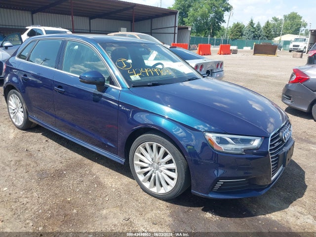 2017 AUDI A3 E-TRON WAUTPBFF0HA094755 Photo 0