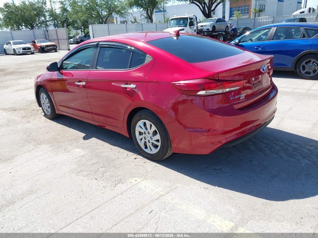 KMHD74LF8HU114266 Hyundai ELANTRA SE