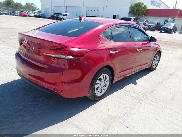 KMHD74LF8HU114266 Hyundai ELANTRA SE