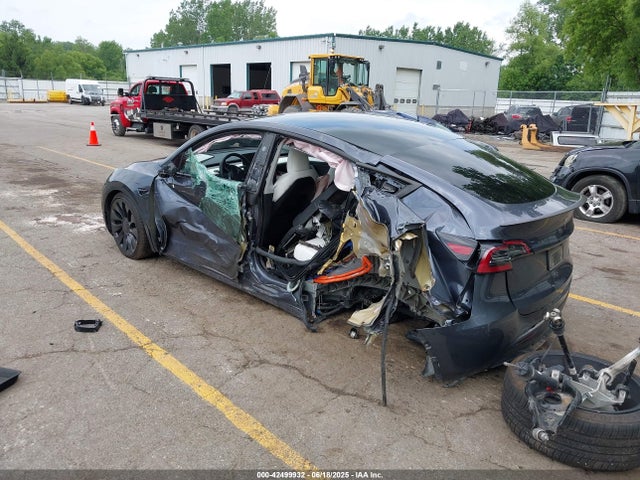 2023 TESLA MODEL Y 7SAYGDEF3PF801796 Photo 2