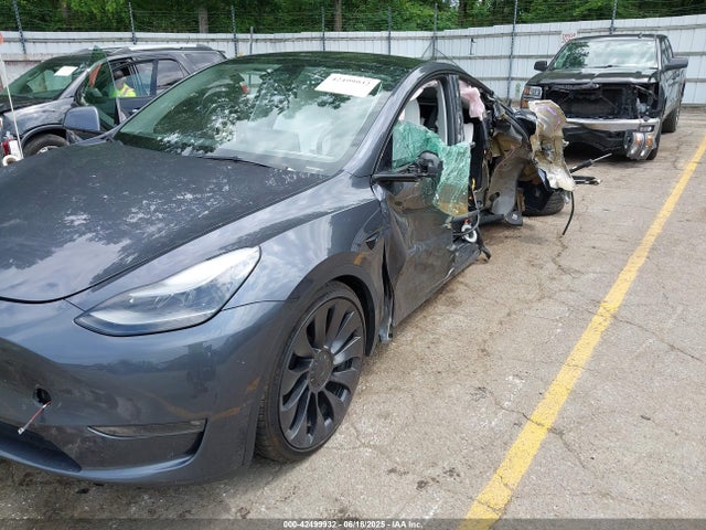 2023 TESLA MODEL Y 7SAYGDEF3PF801796 Photo 5