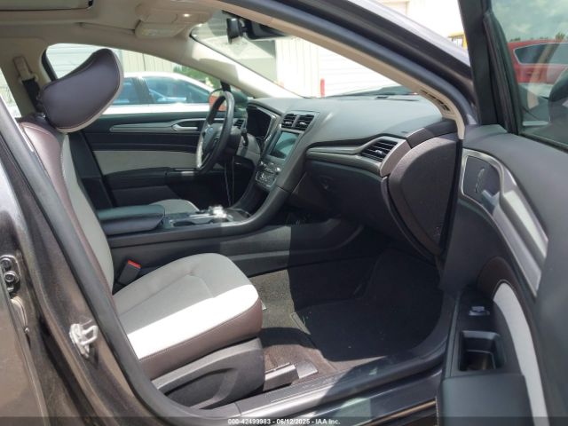 2020 FORD FUSION 3FA6P0HD6LR160147 Photo 4