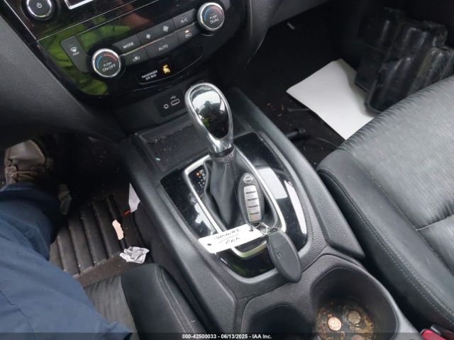 2019 NISSAN ROGUE JN8AT2MT9KW250322 Photo 10