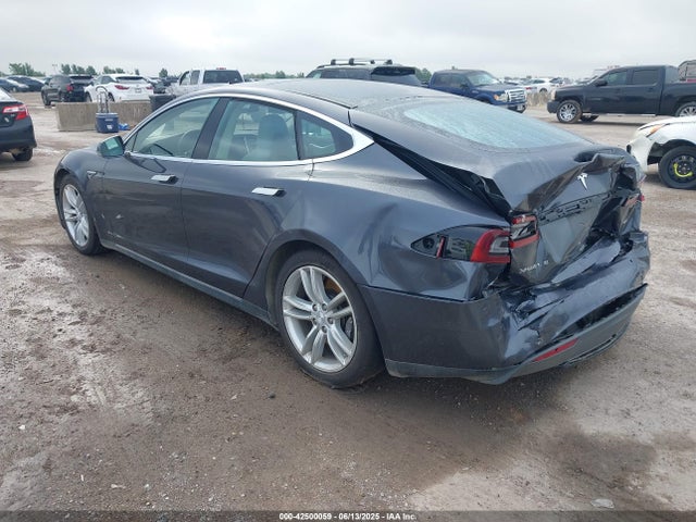 2016 TESLA MODEL S 5YJSA1E26GF123531 Photo 2