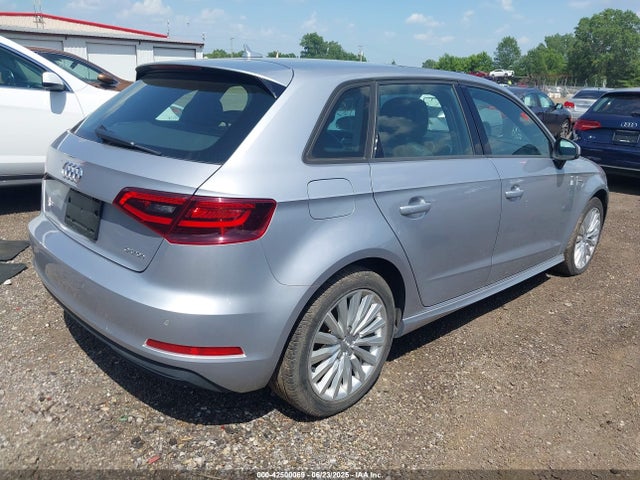 2016 AUDI A3 E-TRON WAUUPBFF8GA051946 Photo 3