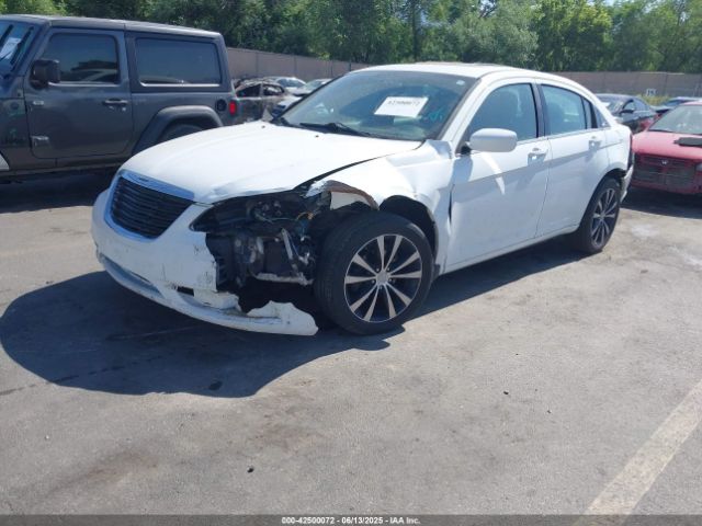 2014 CHRYSLER 200 1C3CCBCG8EN134827 Photo 1