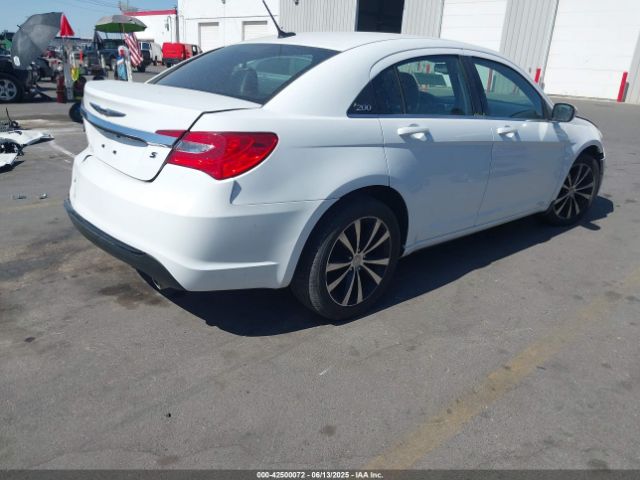 2014 CHRYSLER 200 1C3CCBCG8EN134827 Photo 3